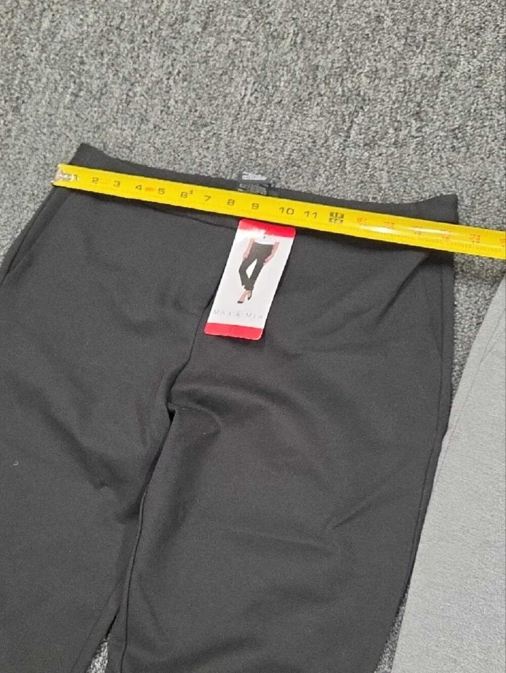 (#4C) Women's Stretch Flare Capris - Black & Gray -- 2 Pair